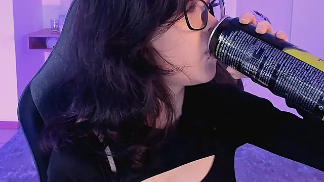 Snapshot of Elainebeness chatting on 03-14-25, 10:27 Elainebeness online show from 03-14-25, 10:27