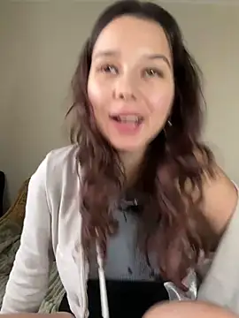 Snapshot of PoppyRobinson chatting on 12-15-24, 08:19 PoppyRobinson online show from 12-15-24, 08:19