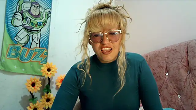 taylor198115 online show from 12-25-24, 12:15