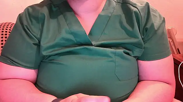 Snapshot of Maebi chatting on 12-04-24, 09:35 Maebi online show from 12-04-24, 09:35