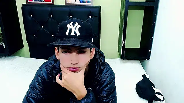 ttimy x boy online show from 01-03-25, 12:33