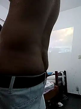 Snapshot of Gostozim7 chatting on 12-28-24, 01:39 Gostozim7 online show from 12-28-24, 01:39