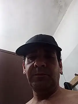 Snapshot of Gostozim7 chatting on 11-06-25, 04:35 Gostozim7 online show from 11-06-25, 04:35