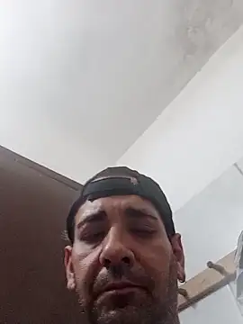 Snapshot of Gostozim7 chatting on 11-16-25, 10:04 Gostozim7 online show from 11-16-25, 10:04