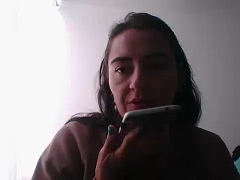  karlie kloss  online show from 01-13-25, 06:27