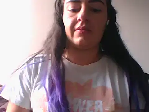  karlie kloss  online show from 01-19-25, 08:41