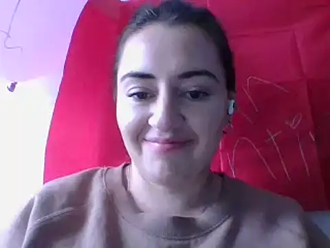  karlie kloss  online show from 02-24-25, 08:25