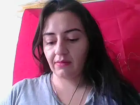  karlie kloss  online show from 03-21-25, 08:18