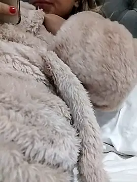 Snapshot of fofinhaa12 chatting on 10-01-25, 12:33 fofinhaa12 online show from 10-01-25, 12:33