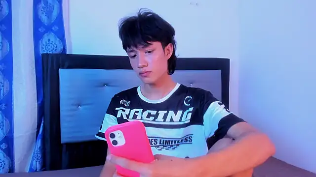 Johhan  Lee online show from 01-28-25, 04:18