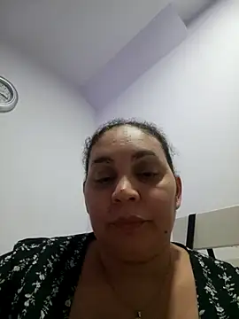 Snapshot of MirandaSoto chatting on 03-07-25, 04:13 MirandaSoto online show from 03-07-25, 04:13