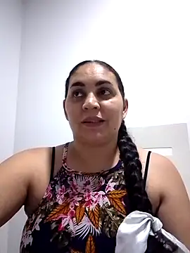 Snapshot of MirandaSoto chatting on 03-15-25, 03:40 MirandaSoto online show from 03-15-25, 03:40