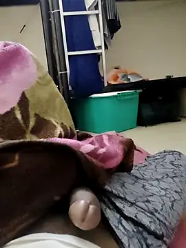 Snapshot of jonypl chatting on 01-10-25, 12:04 jonypl online show from 01-10-25, 12:04