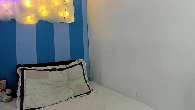 britny clouds online show from 12-24-24, 04:08