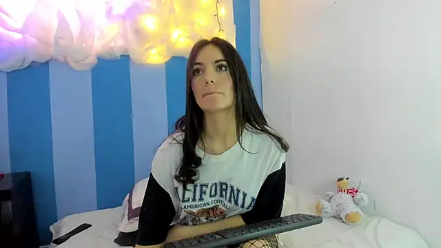 britny clouds online show from 12-30-24, 03:35