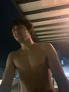 Snapshot of Luca_ferrer_ chatting on 03-19-25, 07:40 Luca ferrer online show from 03-19-25, 07:40