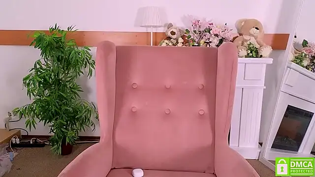 Snapshot of MirraBellanta chatting on 01-11-26, 12:04 MirraBellanta online show from 01-11-26, 12:04