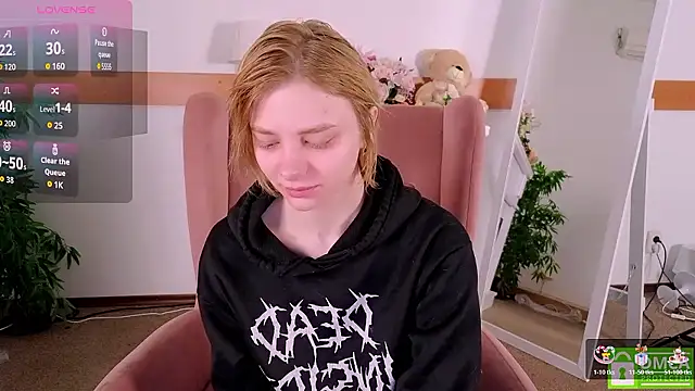 Snapshot of MirraBellanta chatting on 01-17-26, 11:41 MirraBellanta online show from 01-17-26, 11:41