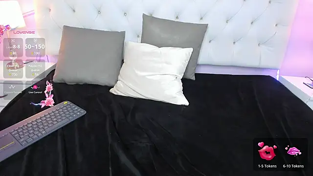Snapshot of Nicol_Betancur chatting on 02-08-25, 07:37 Nicol Betancur online show from 02-08-25, 07:37
