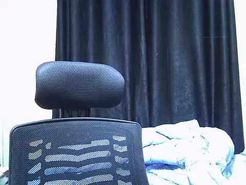 Horny-slut  online show from 09-19-25, 04:36