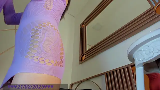 Snapshot of Bylie_Hills chatting on 02-21-25, 09:22 Bylie Hills online show from 02-21-25, 09:22