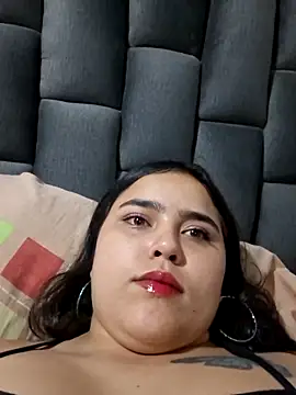 Snapshot of Helen_russo chatting on 06-19-26, 01:54 Helen russo online show from 06-19-26, 01:54