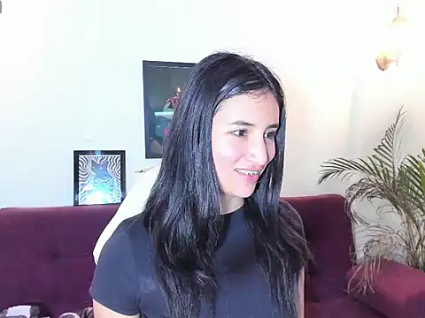 Snapshot of paulinamoons1 chatting on 12-14-25, 05:24 paulinamoons1 online show from 12-14-25, 05:24