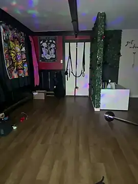 Luluof online show from 03-17-25, 09:22