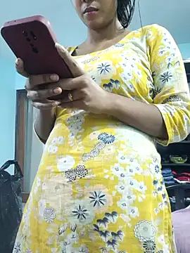 Snapshot of royaldoll-143 chatting on 01-12-25, 05:01 royaldoll-143 online show from 01-12-25, 05:01