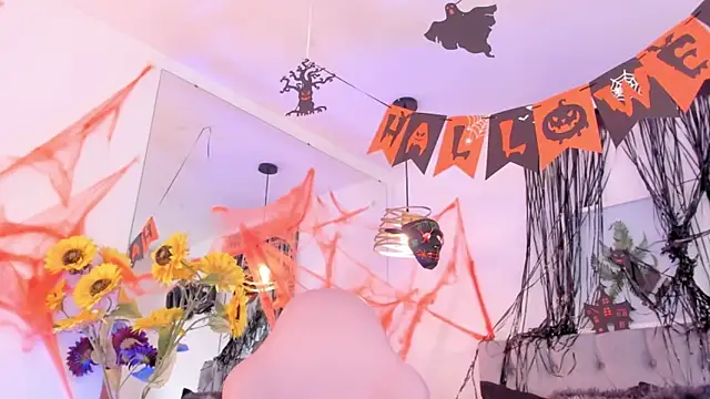 Nami sunny online show from 10-28-25, 06:43