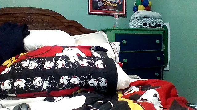 Snapshot of Curved4Pleasure chatting on 09-09-25, 01:27 Curved4Pleasure online show from 09-09-25, 01:27