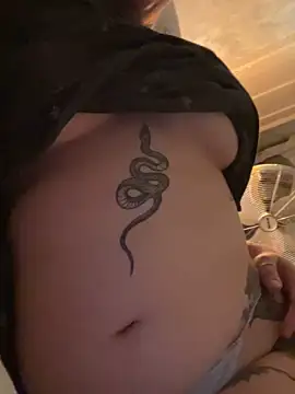 Snapshot of lululoverose chatting on 09-10-25, 11:16 lululoverose online show from 09-10-25, 11:16