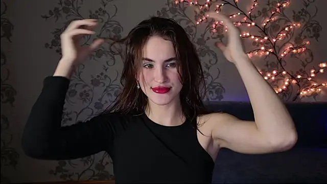 Snapshot of Felicia-Star chatting on 02-07-26, 06:11 Felicia-Star online show from 02-07-26, 06:11