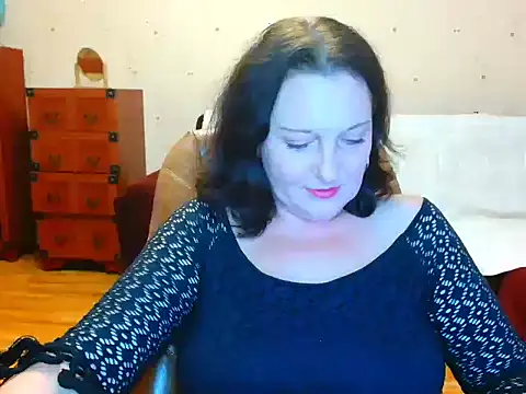 Snapshot of Alice3694 chatting on 12-23-24, 01:56 Alice3694 online show from 12-23-24, 01:56