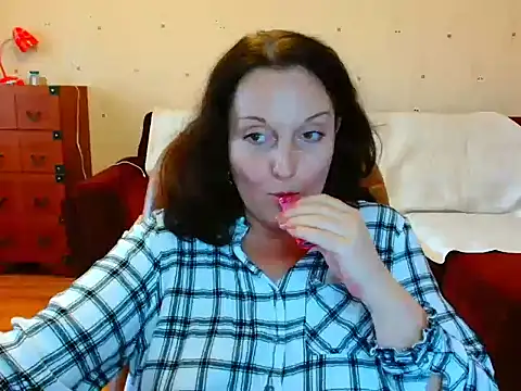 Snapshot of Alice3694 chatting on 03-06-25, 10:52 Alice3694 online show from 03-06-25, 10:52