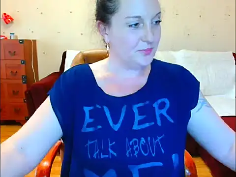 Snapshot of Alice3694 chatting on 03-13-25, 02:33 Alice3694 online show from 03-13-25, 02:33