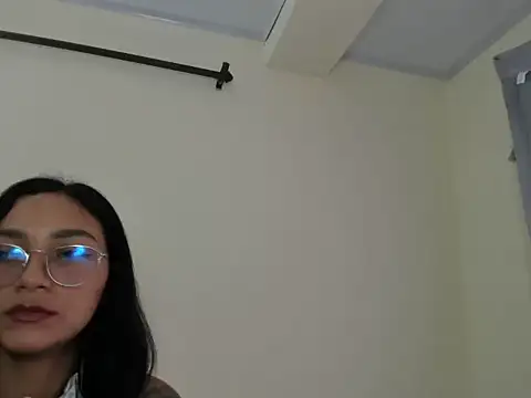 Snapshot of ASIAM_BRUNET chatting on 11-01-25, 04:20 ASIAM BRUNET online show from 11-01-25, 04:20