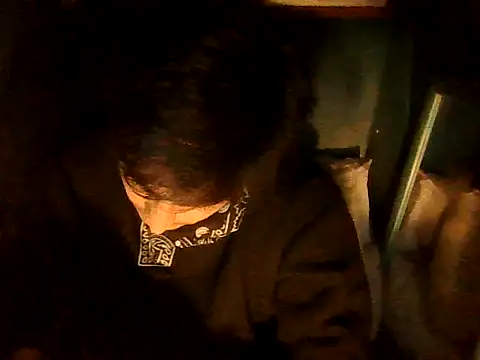 Snapshot of Bezzzzzerr chatting on 05-22-26, 09:48 Bezzzzzerr online show from 05-22-26, 09:48