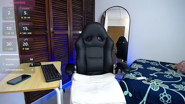 Snapshot of karoll_marquez chatting on 03-01-25, 01:00 karoll marquez online show from 03-01-25, 01:00