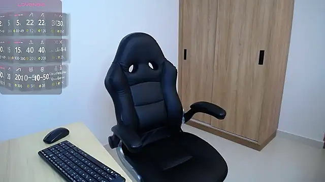 Snapshot of karoll_marquez chatting on 12-03-25, 09:02 karoll marquez online show from 12-03-25, 09:02