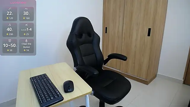 Snapshot of karoll_marquez chatting on 02-20-26, 10:54 karoll marquez online show from 02-20-26, 10:54