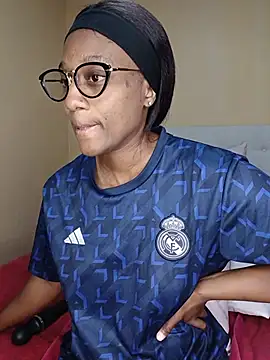 Snapshot of Lucy_Blacksilk chatting on 06-26-26, 05:34 Lucy Blacksilk online show from 06-26-26, 05:34