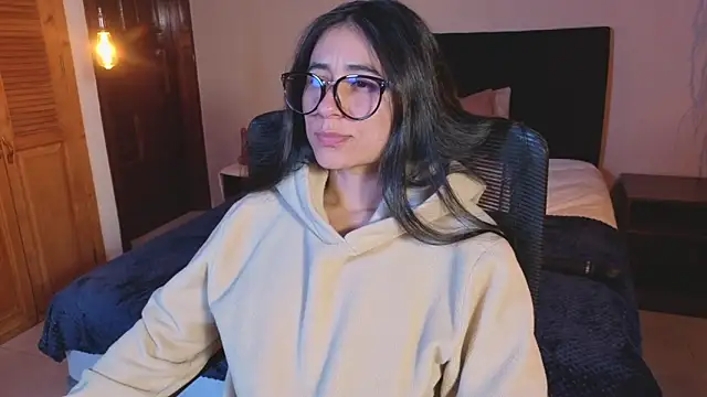 ChloeTurner  online show from 02-27-26, 09:15