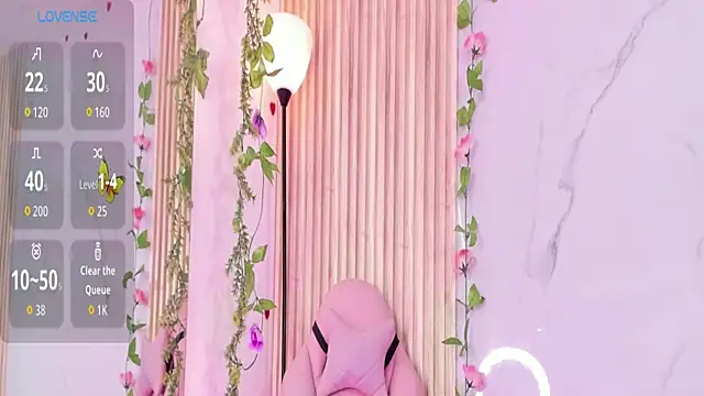 Snapshot of Aria_montgomeri chatting on 12-15-25, 02:32 Aria montgomeri online show from 12-15-25, 02:32