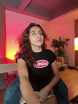 Katee Jones online show from 01-16-26, 01:31