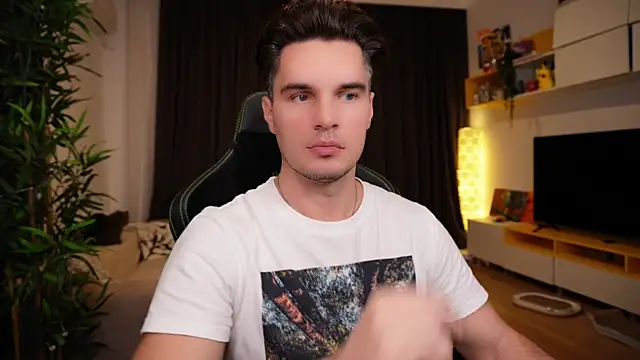 Snapshot of billypassion chatting on 11-13-25, 04:17 billypassion online show from 11-13-25, 04:17