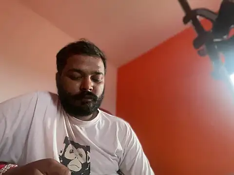 Snapshot of manoj_master chatting on 05-27-26, 09:06 manoj master online show from 05-27-26, 09:06