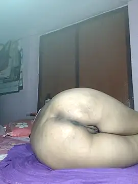 Snapshot of IndianRima chatting on 09-19-25, 05:31 IndianRima online show from 09-19-25, 05:31