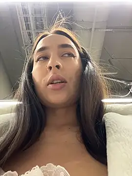 Holly Play online show from 02-25-26, 12:04