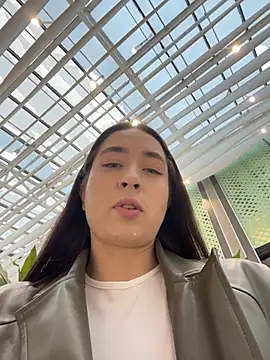 Holly Play online show from 04-06-26, 11:55